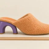 Arco Heeled Mule, side view showing the sole