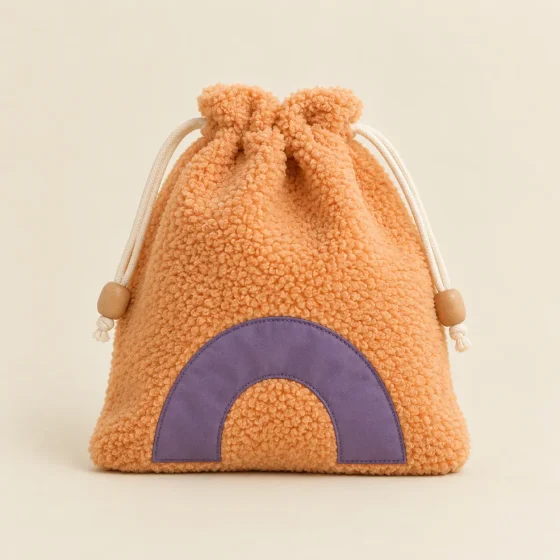 Arco Slipper Pouch, studio photo