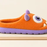 Nomlet Scuff, side view showing the sole