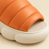 Puffa Lounge Slide, close-up of the materials